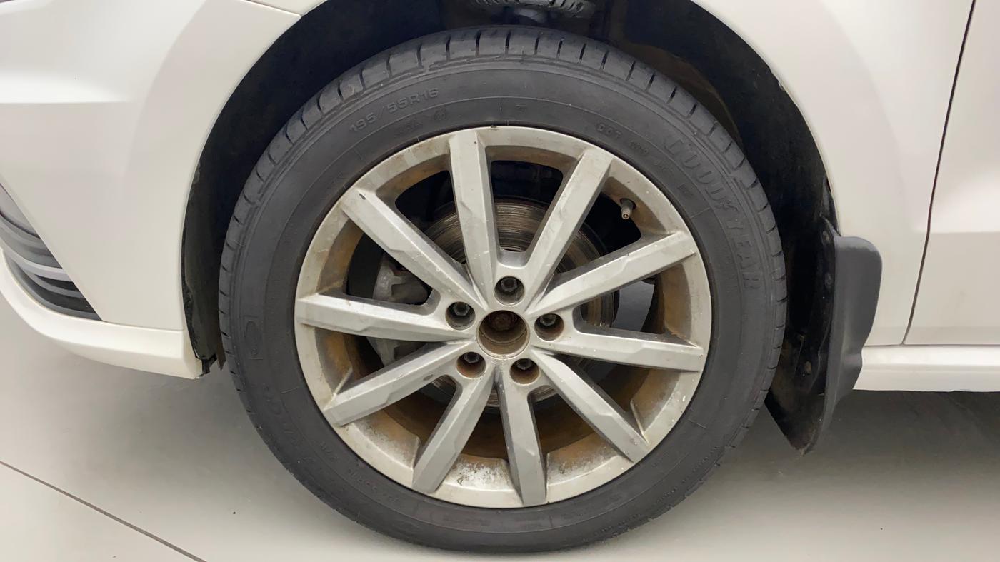 2019 Volkswagen Ameo HIGHLINE PLUS 1.5L AT 16 ALLOY, Diesel, Automatic, 59,802 km, Left Front Wheel