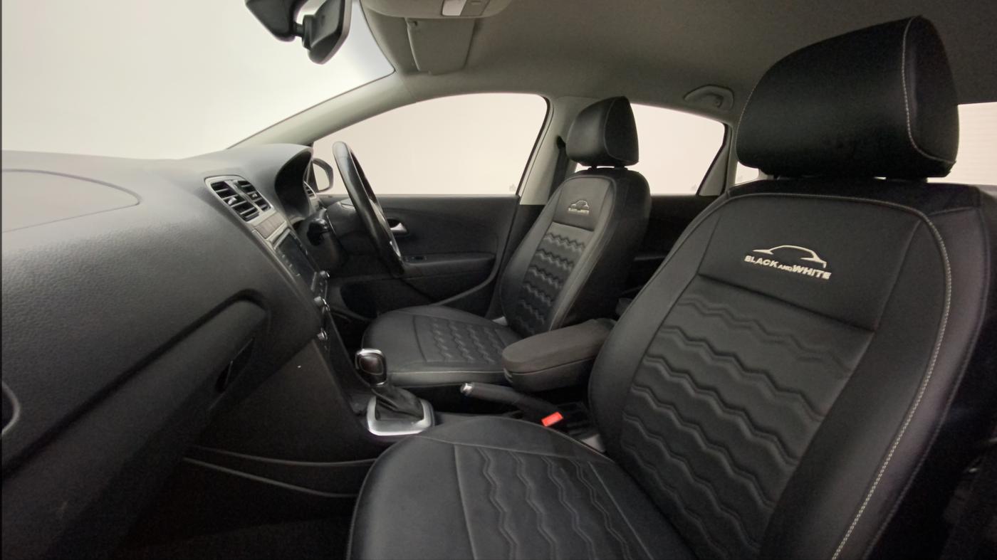2019 Volkswagen Ameo HIGHLINE PLUS 1.5L AT 16 ALLOY, Diesel, Automatic, 59,802 km, Right Side Front Door Cabin