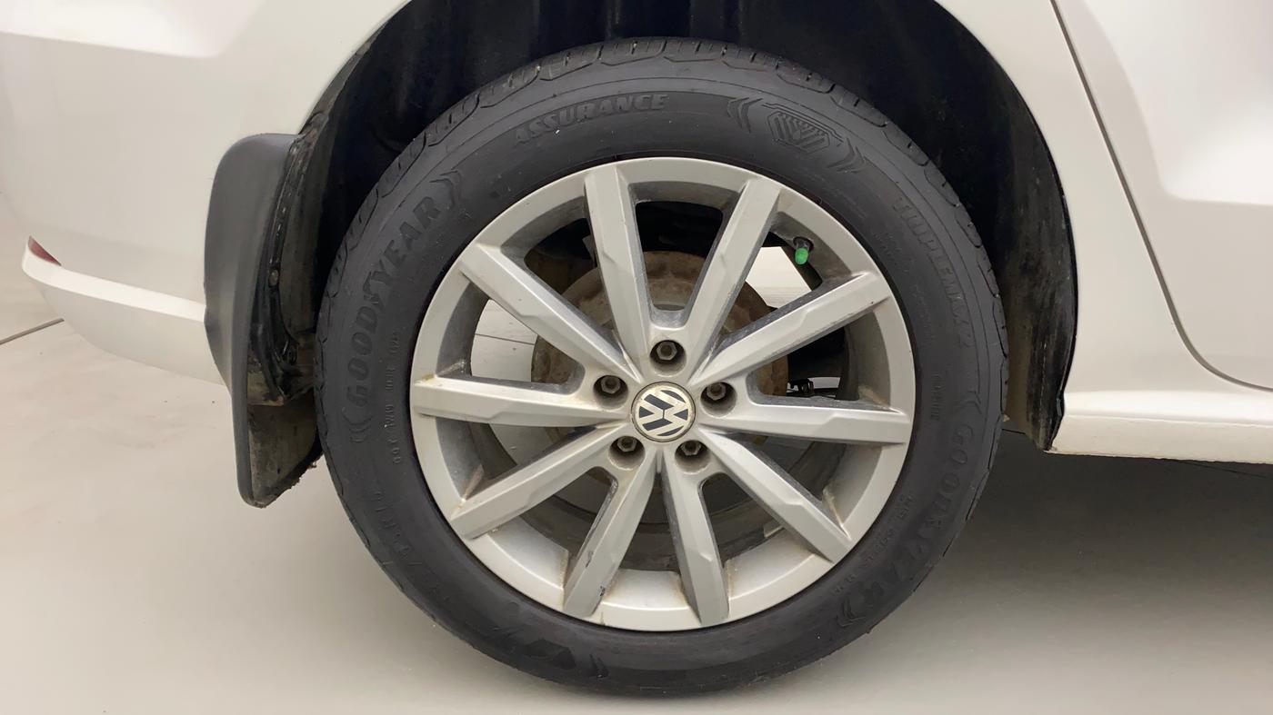 2019 Volkswagen Ameo HIGHLINE PLUS 1.5L AT 16 ALLOY, Diesel, Automatic, 59,802 km, Right Rear Wheel