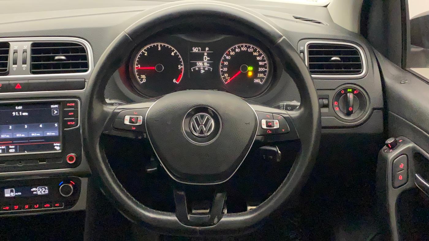 2019 Volkswagen Ameo HIGHLINE PLUS 1.5L AT 16 ALLOY, Diesel, Automatic, 59,802 km, Steering Wheel Close Up