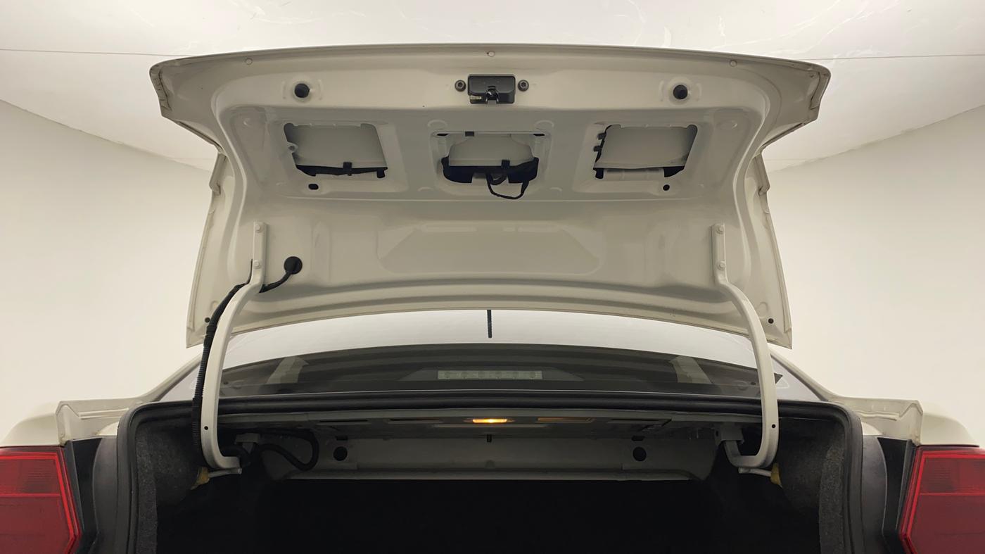 2019 Volkswagen Ameo HIGHLINE PLUS 1.5L AT 16 ALLOY, Diesel, Automatic, 59,802 km, Boot Door Open
