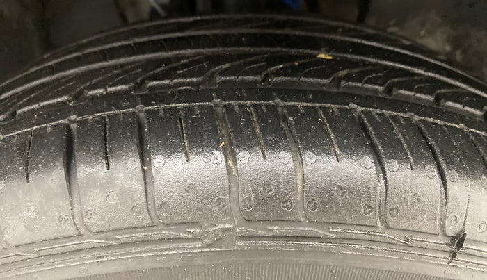 2021 Hyundai VENUE S 1.2, Petrol, Manual, 12,717 km, Right Front Tyre Tread