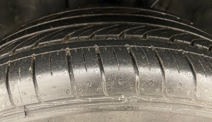 2021 Hyundai VENUE S 1.2, Petrol, Manual, 12,717 km, Left Front Tyre Tread