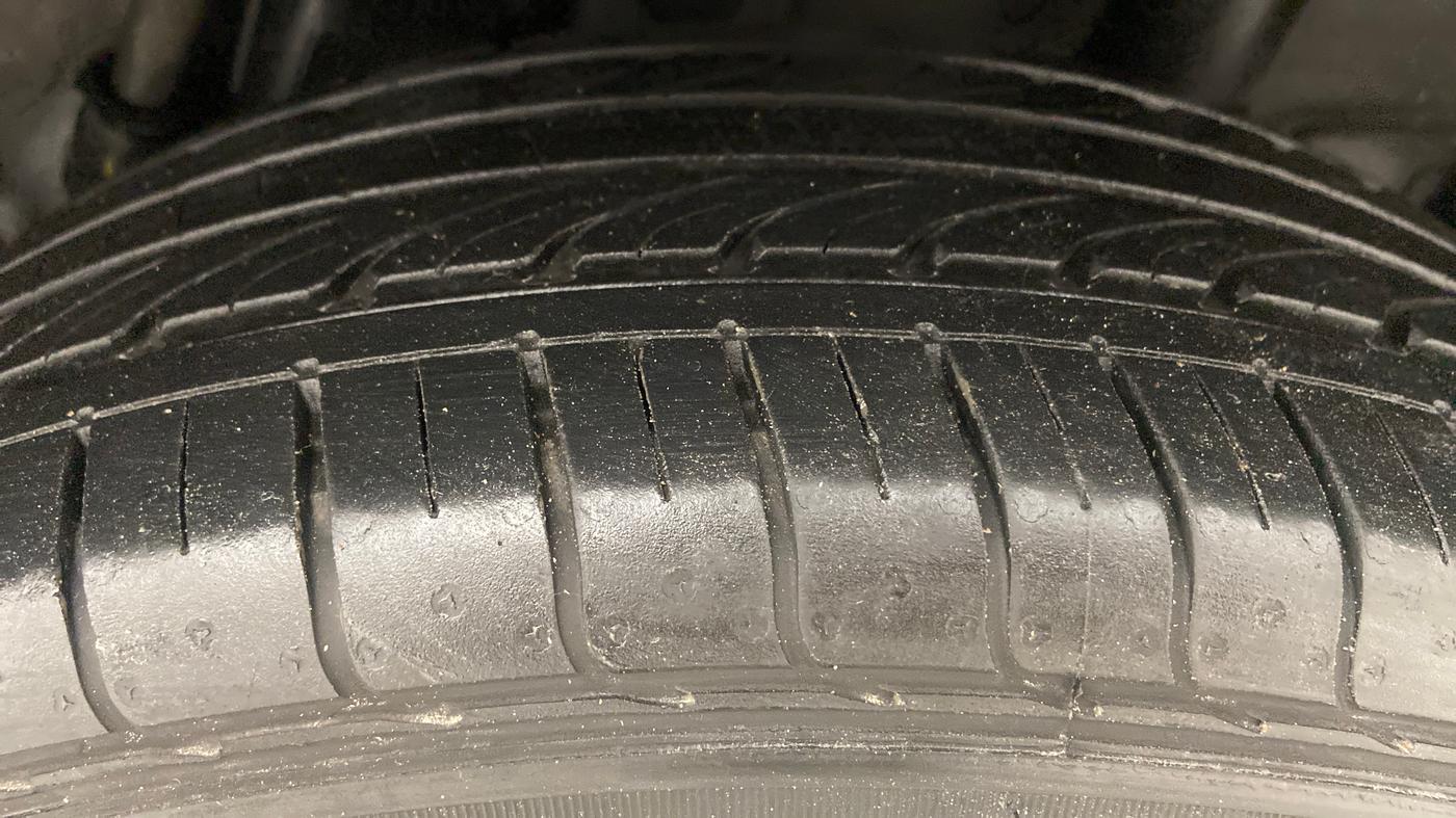 2021 Hyundai VENUE S 1.2, Petrol, Manual, 12,717 km, Left Rear Tyre Tread