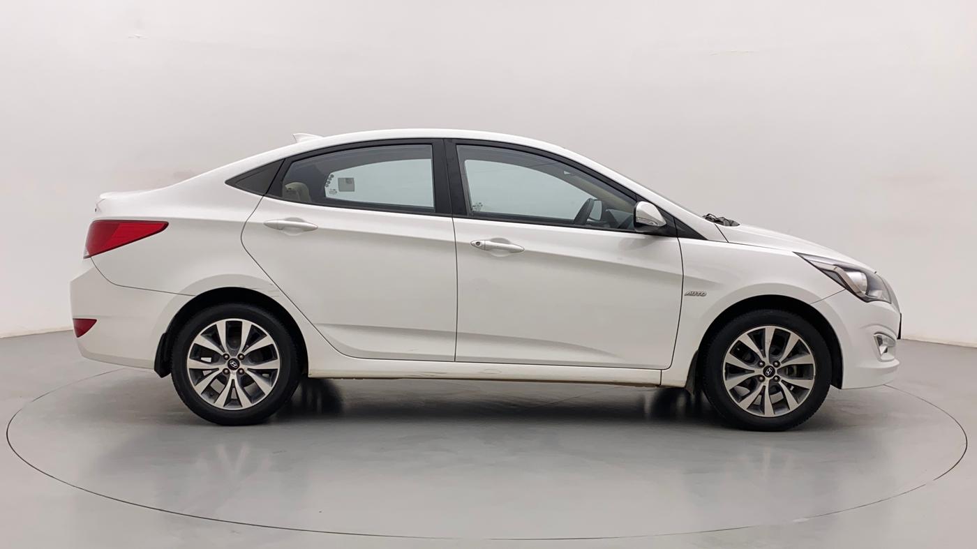 2016 Hyundai Verna 1.6 VTVT SX AT, Petrol, Automatic, 26,786 km, Right Side View