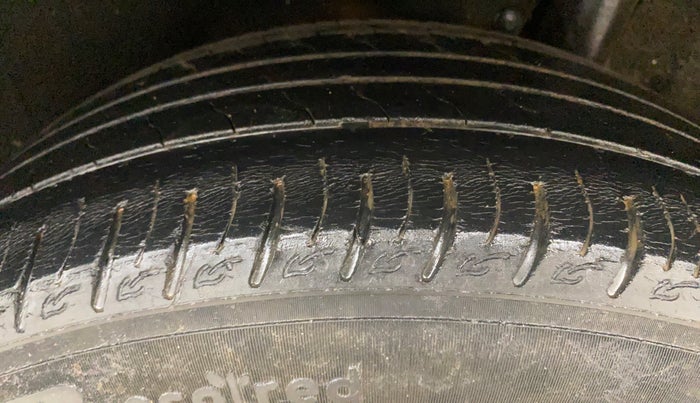 2020 Maruti Vitara Brezza VXI AT SHVS, Petrol, Automatic, 46,006 km, Left Rear Tyre Tread