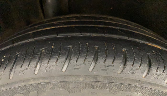 2020 Maruti Vitara Brezza VXI AT SHVS, Petrol, Automatic, 46,006 km, Right Rear Tyre Tread