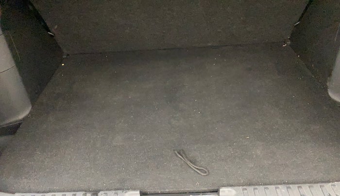 2020 Maruti Vitara Brezza VXI AT SHVS, Petrol, Automatic, 46,006 km, Boot Inside