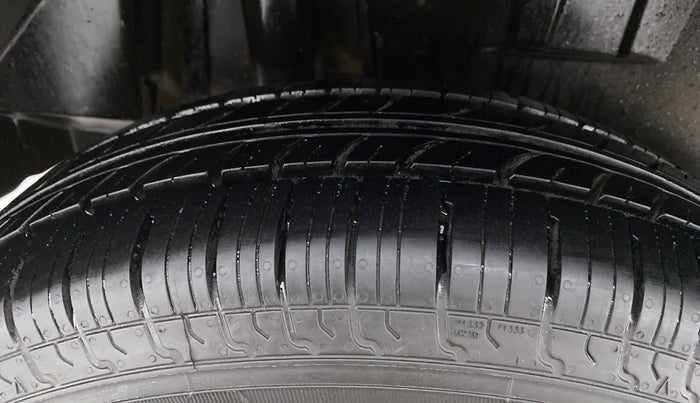 2017 Maruti Dzire VXI AMT, Petrol, Automatic, 64,368 km, Right Rear Tyre Tread