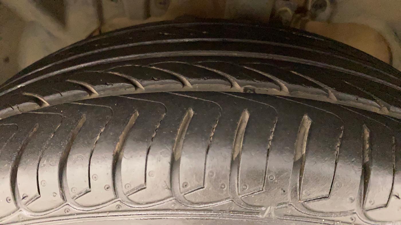 2014 Ford Ecosport TITANIUM 1.5L DIESEL, Diesel, Manual, 83,714 km, Left Front Tyre Tread