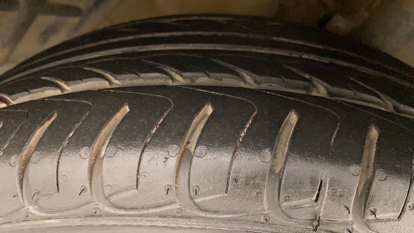 2014 Ford Ecosport TITANIUM 1.5L DIESEL, Diesel, Manual, 83,714 km, Right Front Tyre Tread