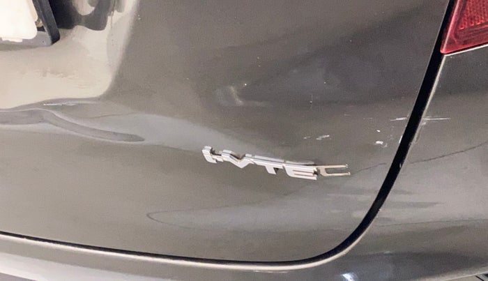 2017 Honda Jazz 1.2 V AT, Petrol, Automatic, 60,716 km, Dicky (Boot door) - Minor scratches
