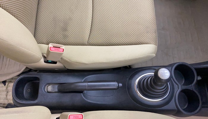 2013 Honda Brio V MT, Petrol, Manual, 41,753 km, Gear Lever