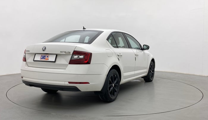 2018 Skoda Octavia 2.0 TDI L&K AT, Diesel, Automatic, 90,142 km, Right Back Diagonal