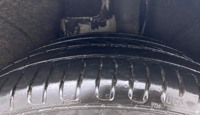 2018 Skoda Octavia 2.0 TDI L&K AT, Diesel, Automatic, 90,142 km, Left Rear Tyre Tread