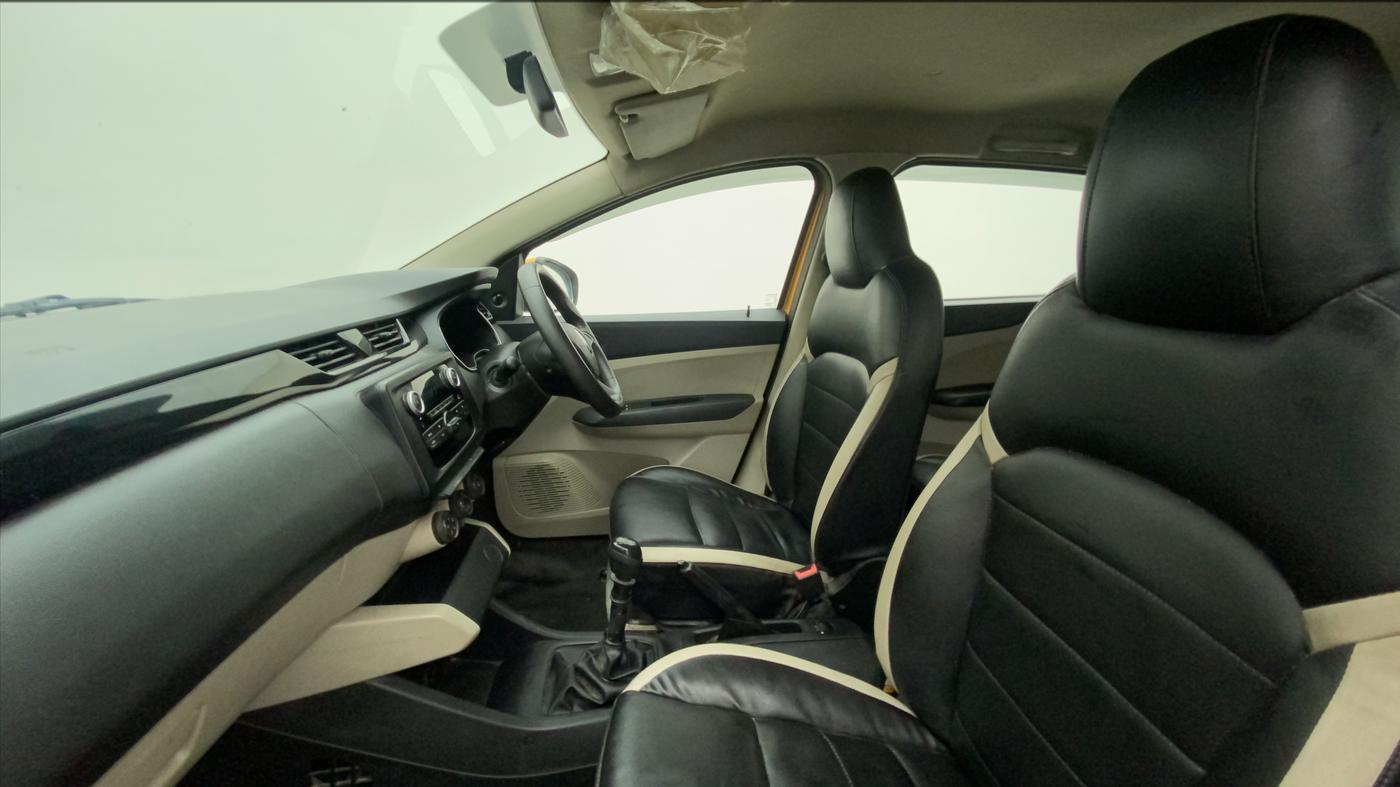2019 Renault TRIBER 1.0 RXL PETROL, CNG, Manual, 62,247 km, Right Side Front Door Cabin