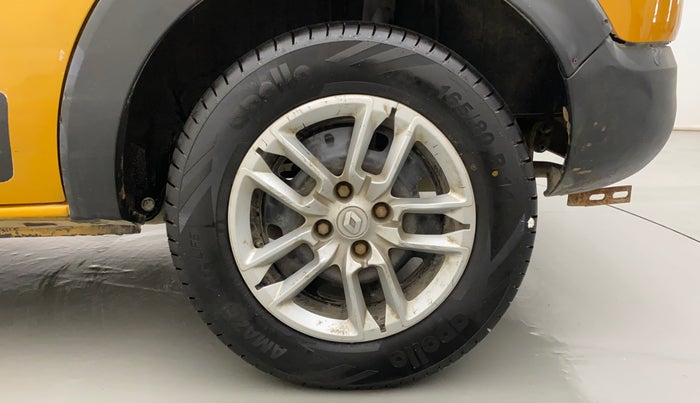 2019 Renault TRIBER 1.0 RXL PETROL, CNG, Manual, 62,247 km, Left Rear Wheel