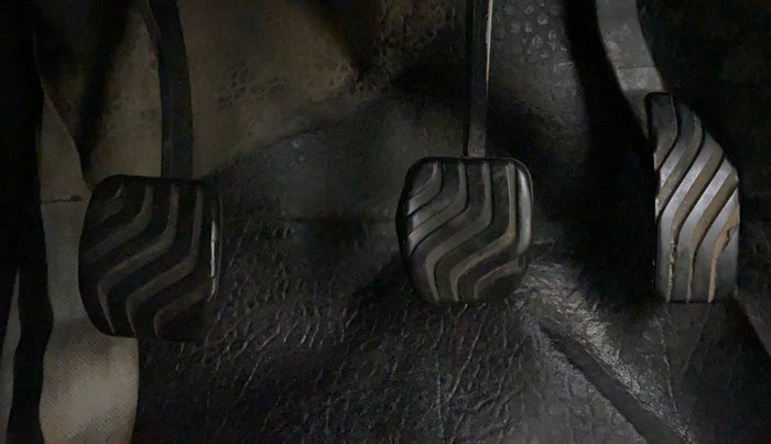 2019 Renault TRIBER 1.0 RXL PETROL, CNG, Manual, 62,247 km, Pedals