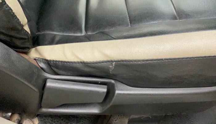 2019 Renault TRIBER 1.0 RXL PETROL, CNG, Manual, 62,247 km, Driver Side Adjustment Panel