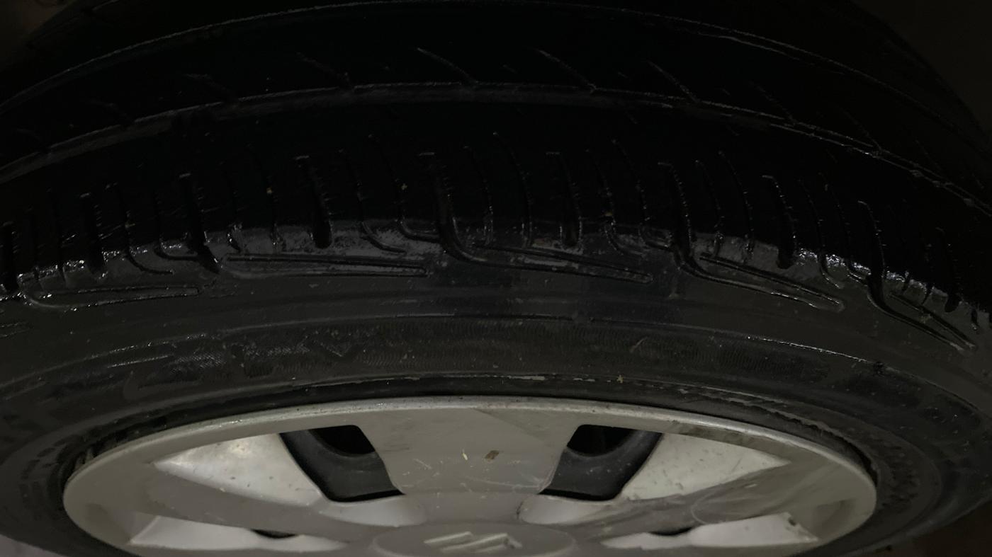 2017 Maruti Alto K10 VXI AMT, Petrol, Automatic, 58,705 km, Left Front Tyre Tread