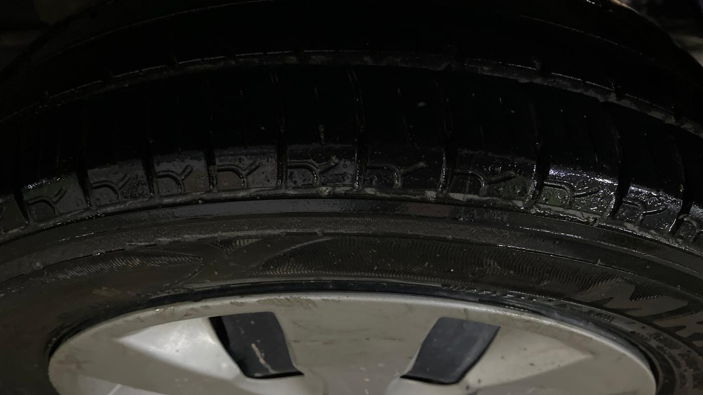 2017 Maruti Alto K10 VXI AMT, Petrol, Automatic, 58,705 km, Left Rear Tyre Tread