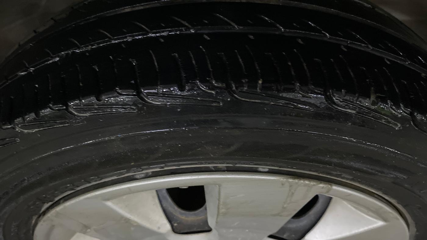 2017 Maruti Alto K10 VXI AMT, Petrol, Automatic, 58,705 km, Right Front Tyre Tread