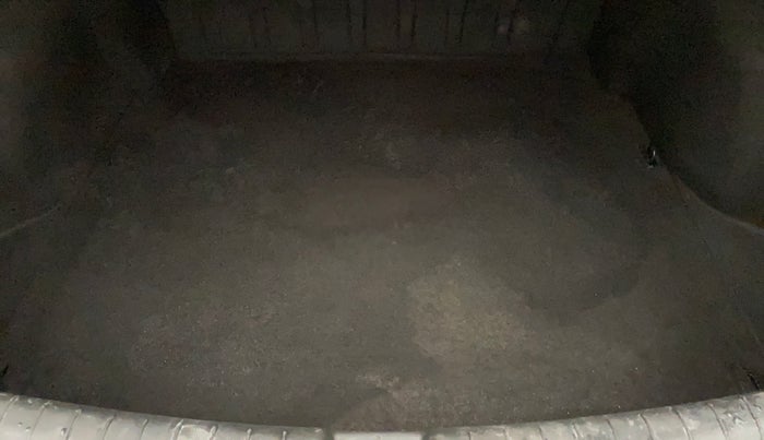 2018 Hyundai Verna 1.6 VTVT SX O, Petrol, Manual, 59,120 km, Boot Inside