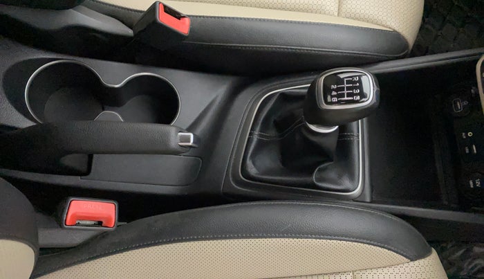 2018 Hyundai Verna 1.6 VTVT SX O, Petrol, Manual, 59,120 km, Gear Lever