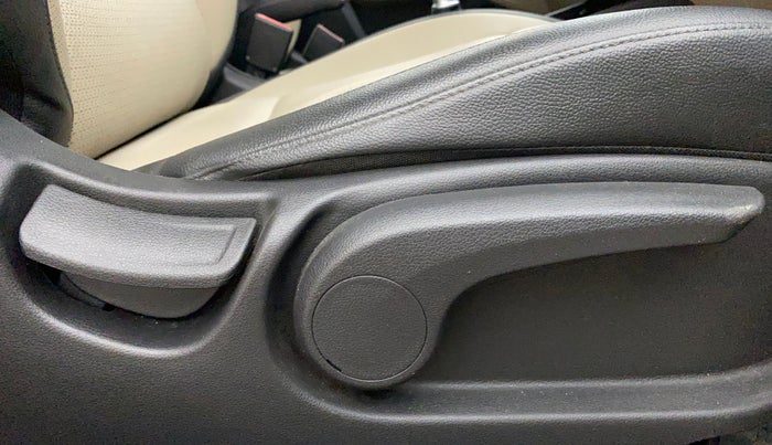 2018 Hyundai Verna 1.6 VTVT SX O, Petrol, Manual, 59,120 km, Driver Side Adjustment Panel