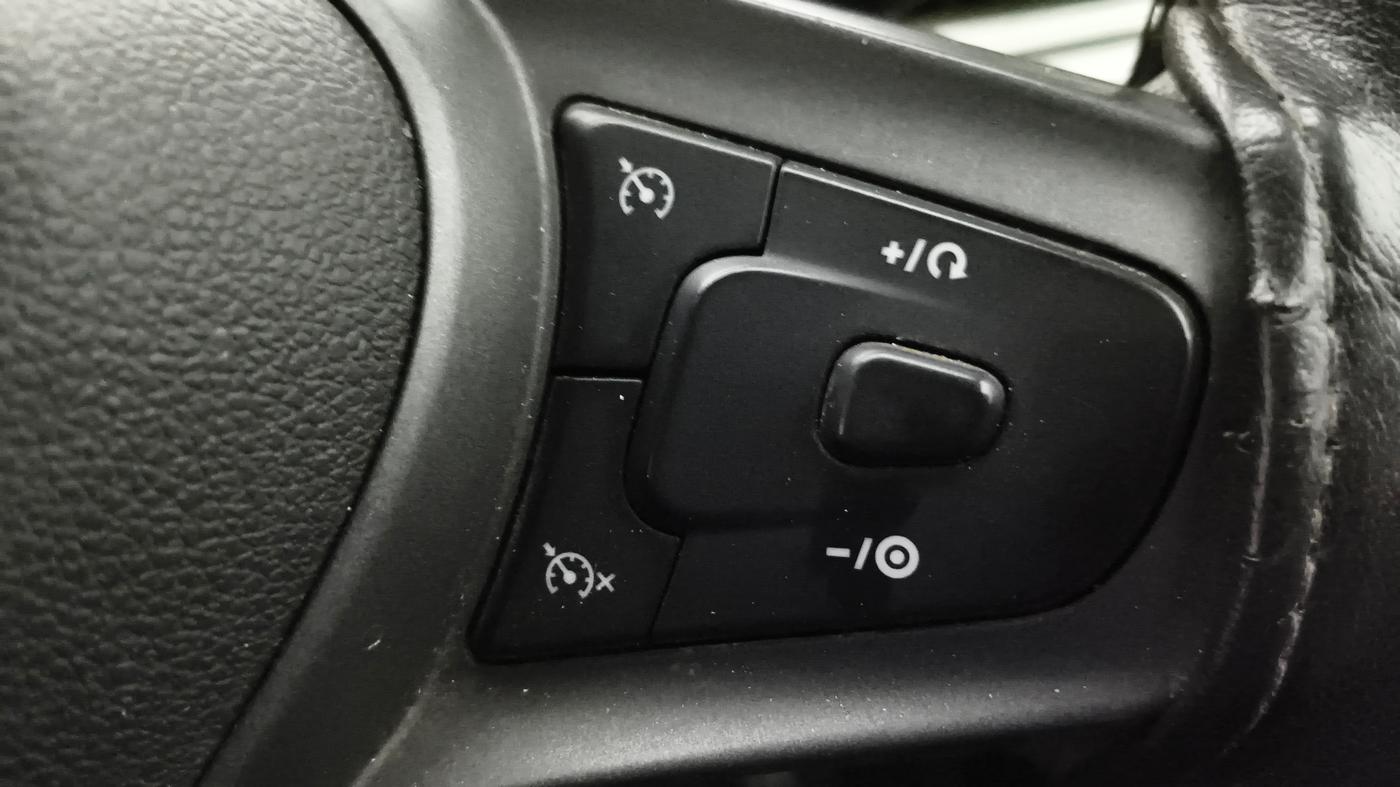 2022 Tata ALTROZ XZ PETROL, Petrol, Manual, 1,03,938 km, Adaptive Cruise Control