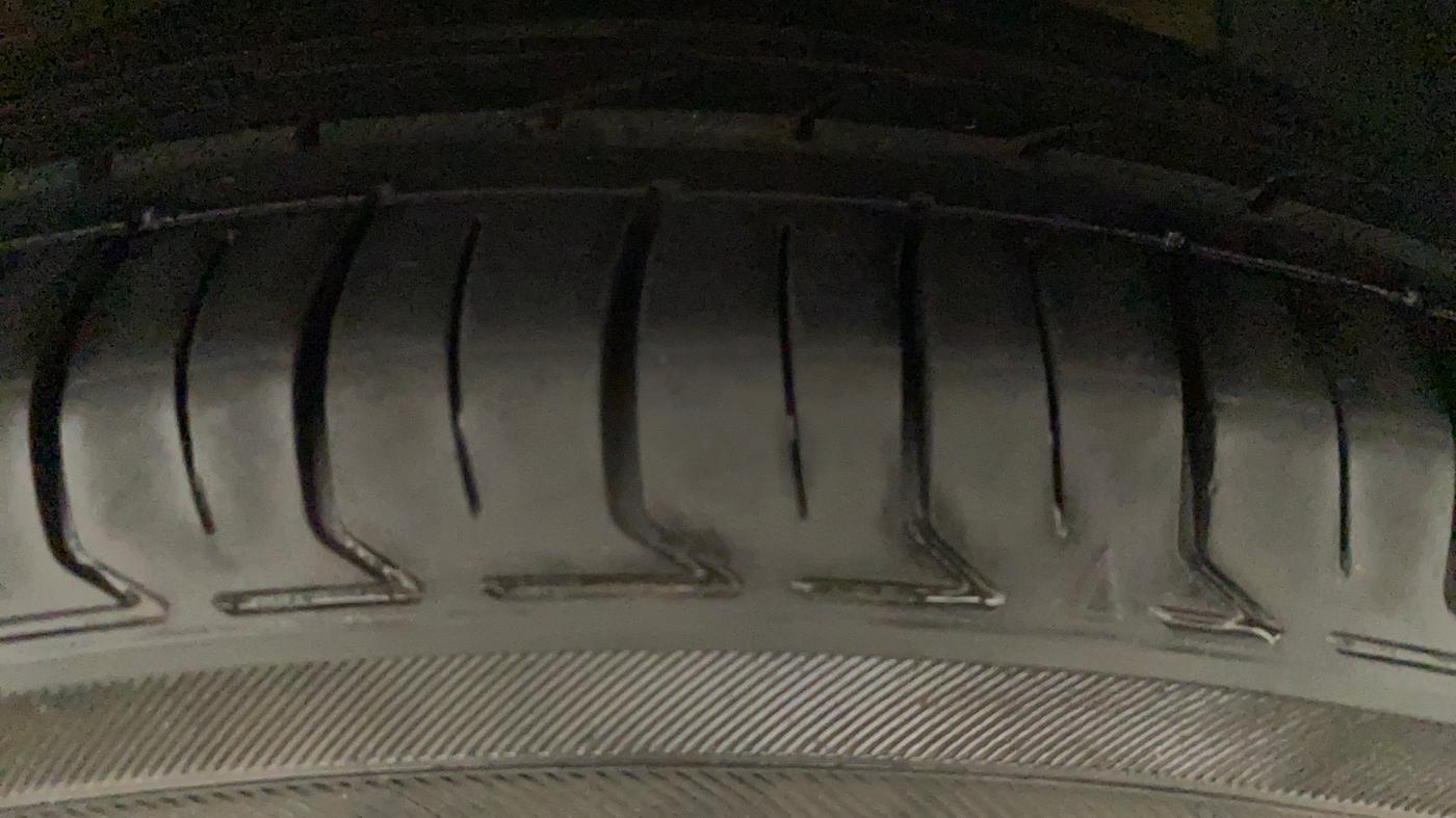 2018 Hyundai Grand i10 SPORTZ (O) AT 1.2 KAPPA VTVT, Petrol, Automatic, 65,001 km, Right Front Tyre Tread