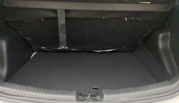 2018 Hyundai Grand i10 SPORTZ (O) AT 1.2 KAPPA VTVT, Petrol, Automatic, 65,001 km, Boot Inside