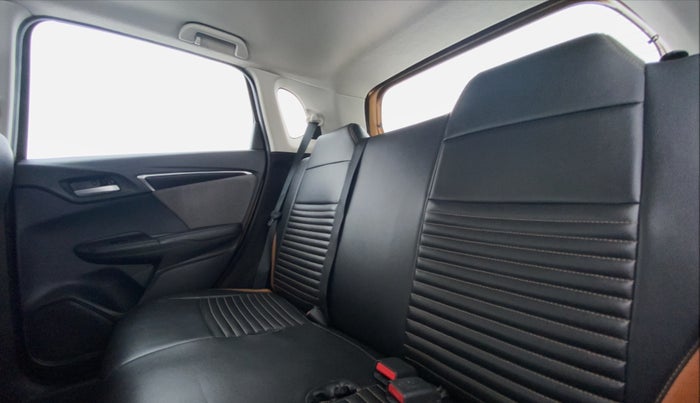 2018 Honda WR-V 1.5 i-DTEC VX MT, Diesel, Manual, 57,794 km, Right Side Rear Door Cabin