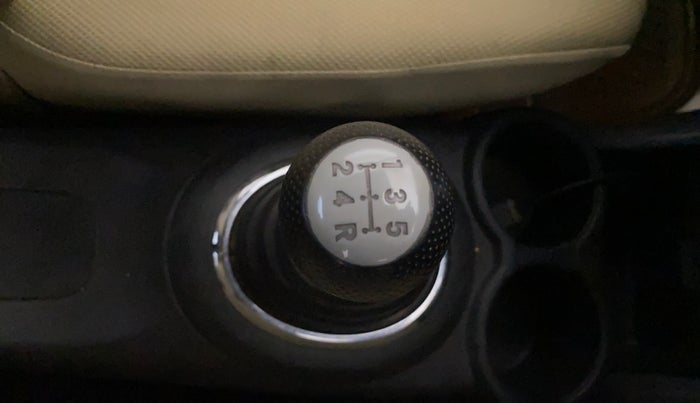 2015 Honda Brio S MT, Petrol, Manual, 39,212 km, Gear Lever