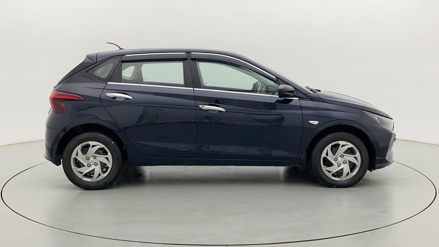 2021 Hyundai NEW I20 MAGNA 1.2 MT, Petrol, Manual, 16,952 km, Right Side View