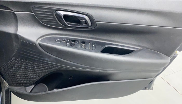 2021 Hyundai NEW I20 MAGNA 1.2 MT, Petrol, Manual, 16,952 km, Driver Side Door Panels Control