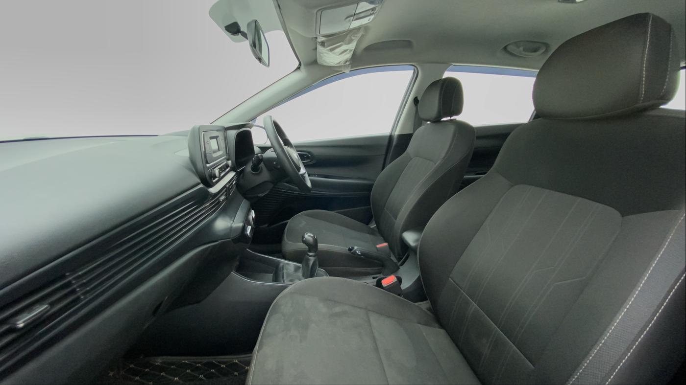 2021 Hyundai NEW I20 MAGNA 1.2 MT, Petrol, Manual, 16,952 km, Right Side Front Door Cabin