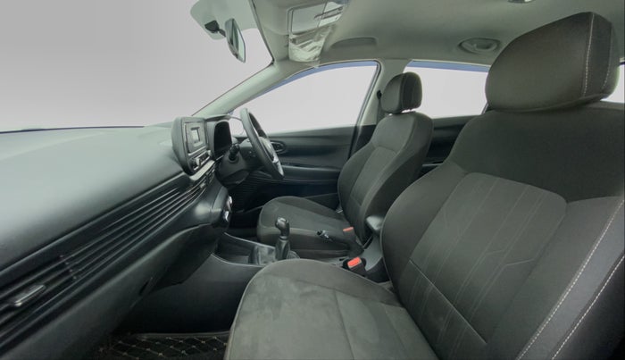 2021 Hyundai NEW I20 MAGNA 1.2 MT, Petrol, Manual, 16,952 km, Right Side Front Door Cabin