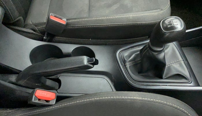 2021 Hyundai NEW I20 MAGNA 1.2 MT, Petrol, Manual, 16,952 km, Gear Lever