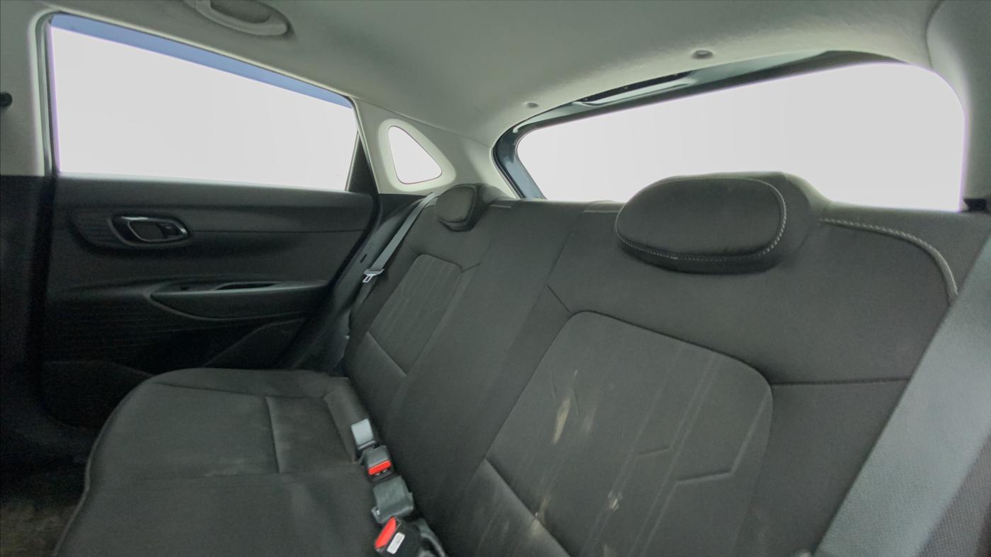 2021 Hyundai NEW I20 MAGNA 1.2 MT, Petrol, Manual, 16,952 km, Right Side Rear Door Cabin