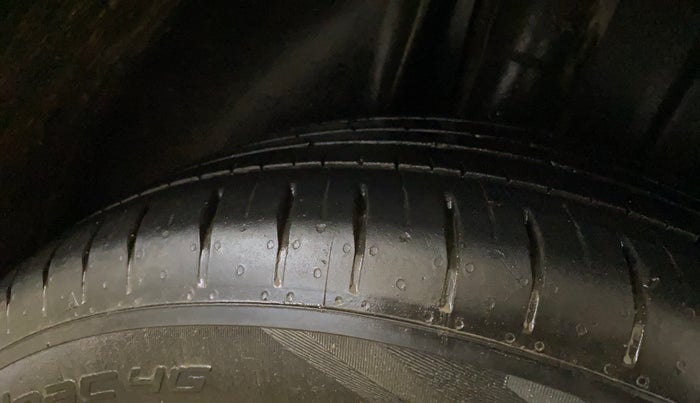 2021 Skoda KUSHAQ STYLE 1.0L TSI AT, Petrol, Automatic, 95,540 km, Right Rear Tyre Tread