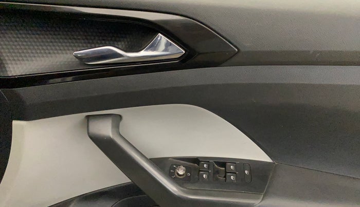 2021 Skoda KUSHAQ STYLE 1.0L TSI AT, Petrol, Automatic, 95,540 km, Driver Side Door Panels Control