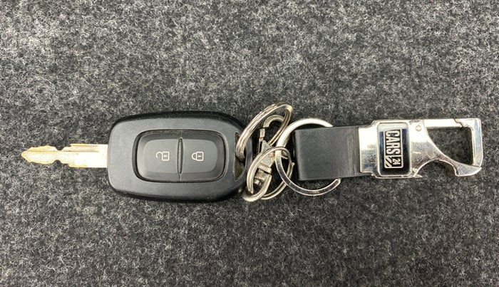 2019 Renault Kwid 1.0 RXT Opt, Petrol, Manual, 19,318 km, Key Close Up