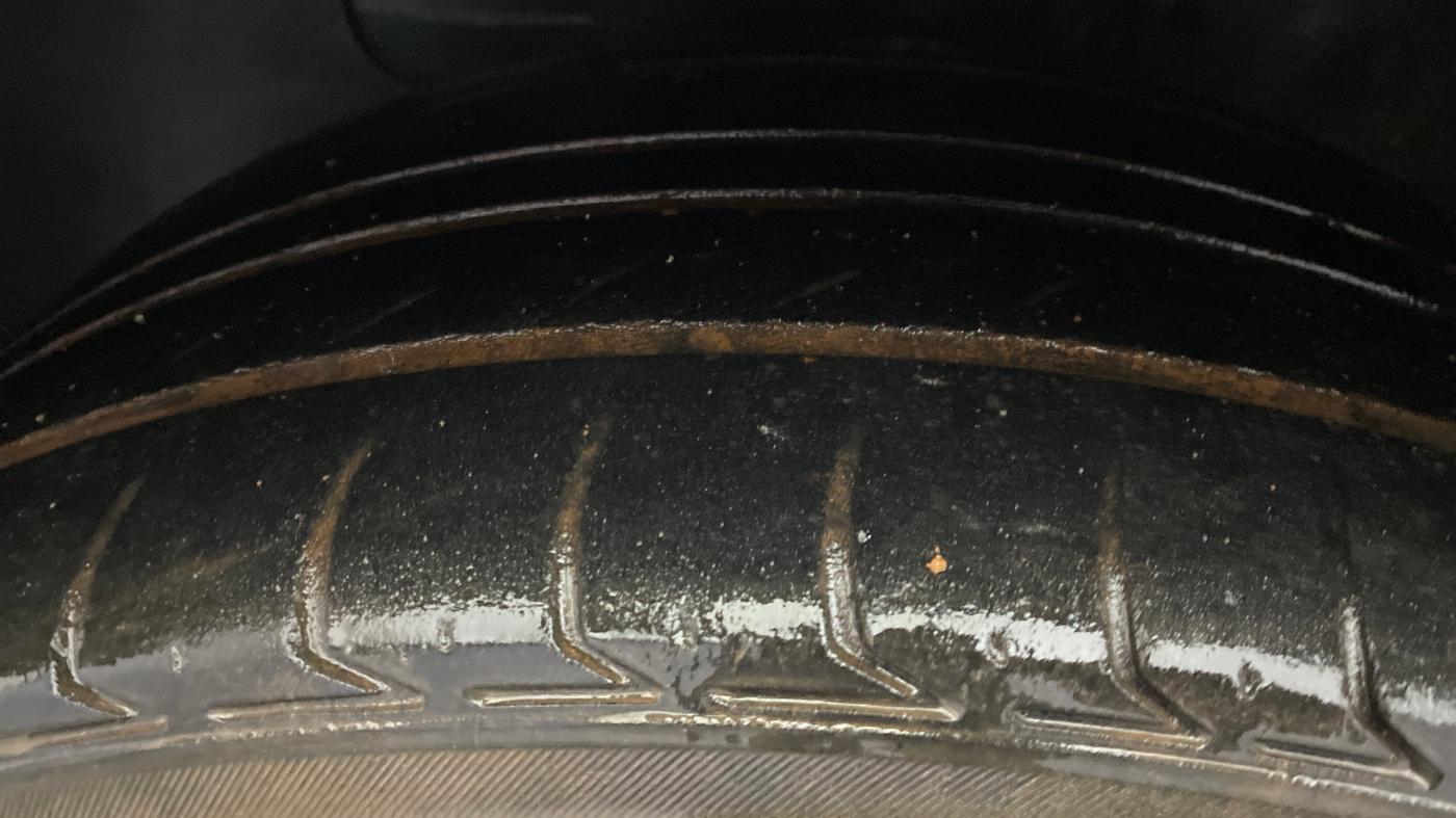 2018 Hyundai Elite i20 SPORTZ 1.2, Petrol, Manual, 1,31,301 km, Left Front Tyre Tread