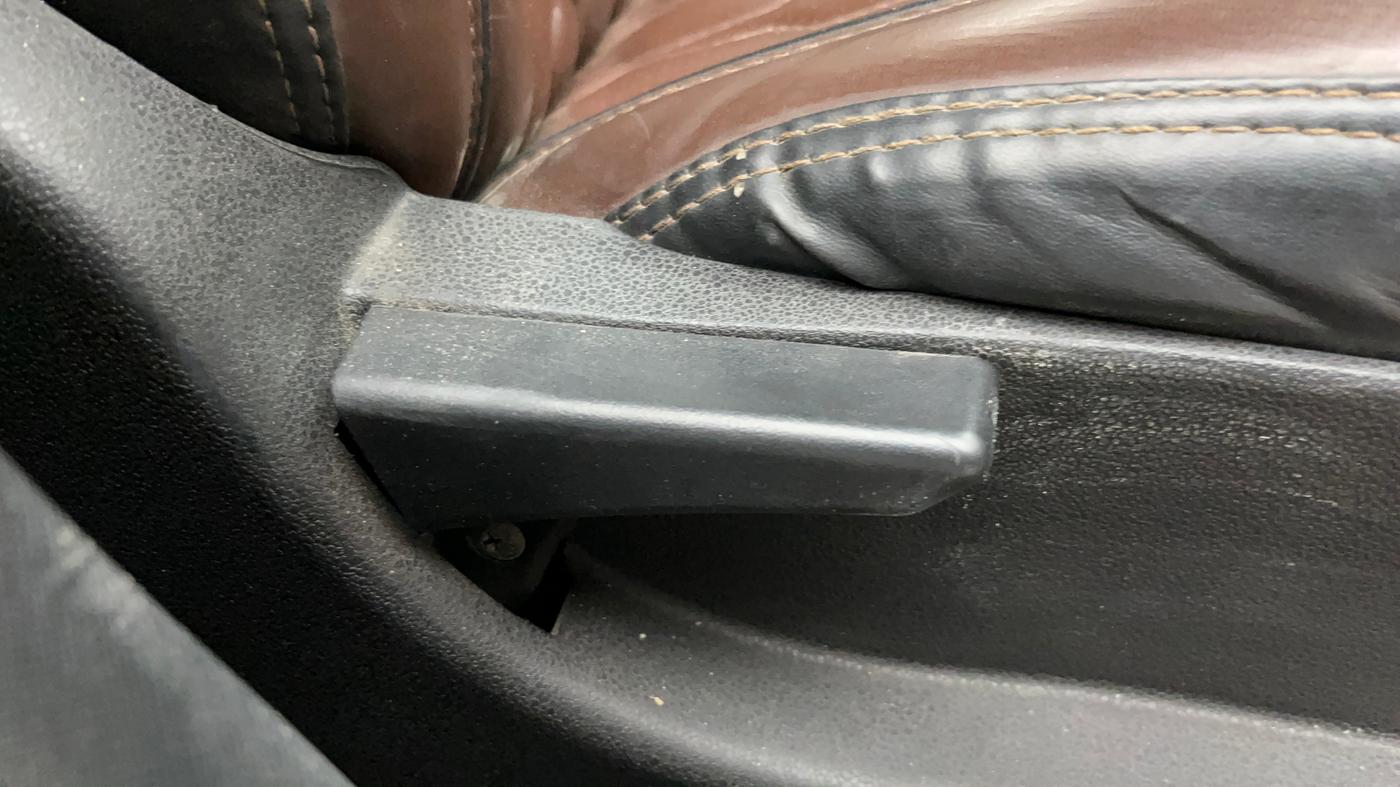 2019 Tata NEXON XM PETROL, CNG, Manual, 59,739 km, Driver Side Adjustment Panel
