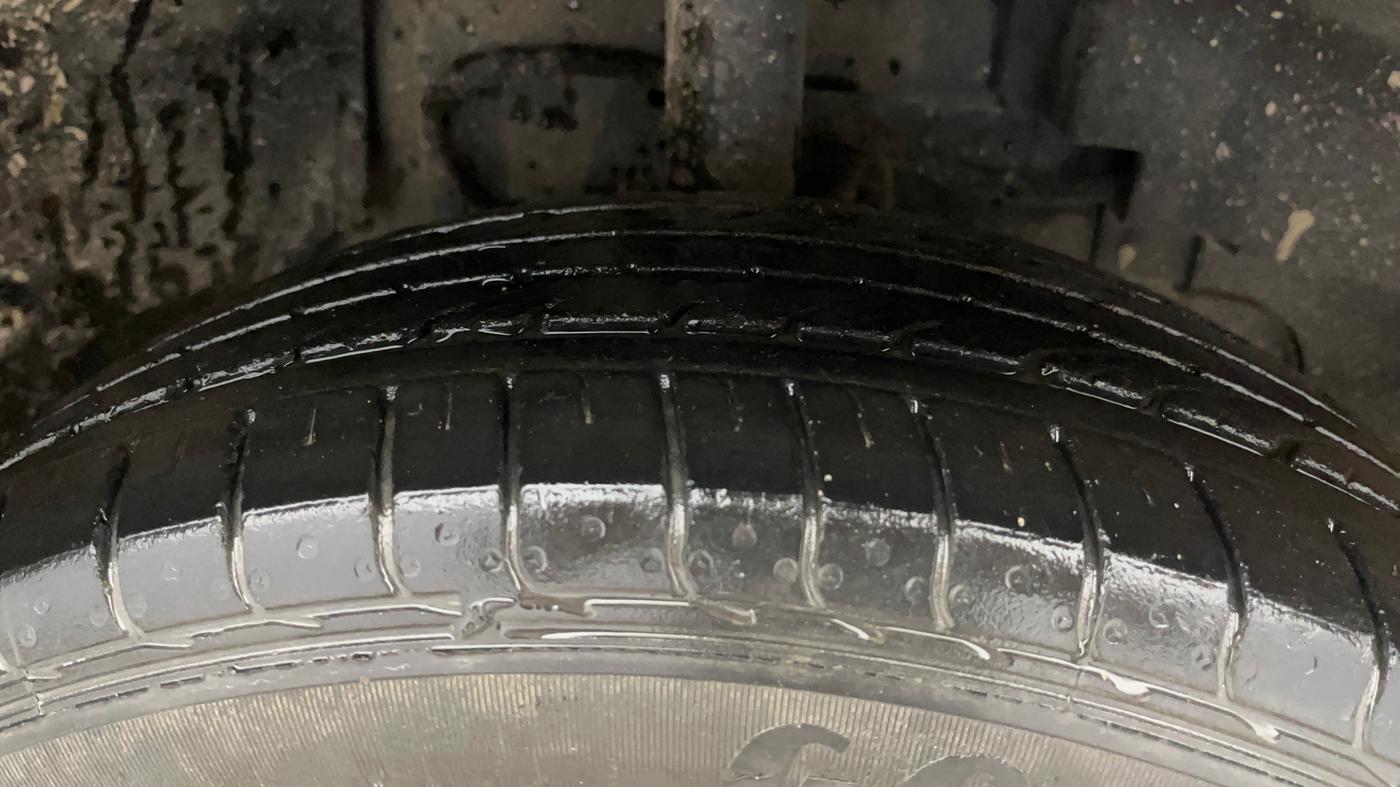 2019 Tata NEXON XM PETROL, CNG, Manual, 59,739 km, Right Front Tyre Tread
