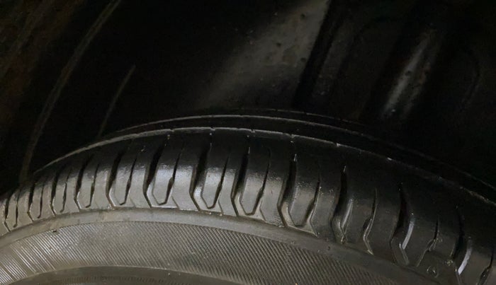2021 Tata ALTROZ XE DIESEL, Diesel, Manual, 37,790 km, Right Rear Tyre Tread