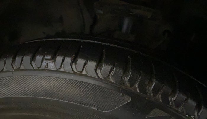 2021 Tata ALTROZ XE DIESEL, Diesel, Manual, 37,790 km, Left Front Tyre Tread