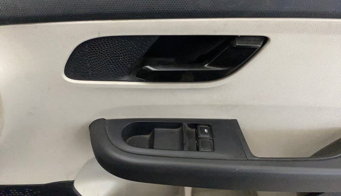 2021 Tata ALTROZ XE DIESEL, Diesel, Manual, 37,790 km, Driver Side Door Panels Control