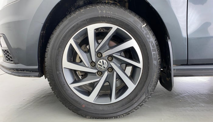 2020 Volkswagen Polo COMFORTLINE PLUS 1.0, Petrol, Manual, 65,293 km, Left Front Wheel